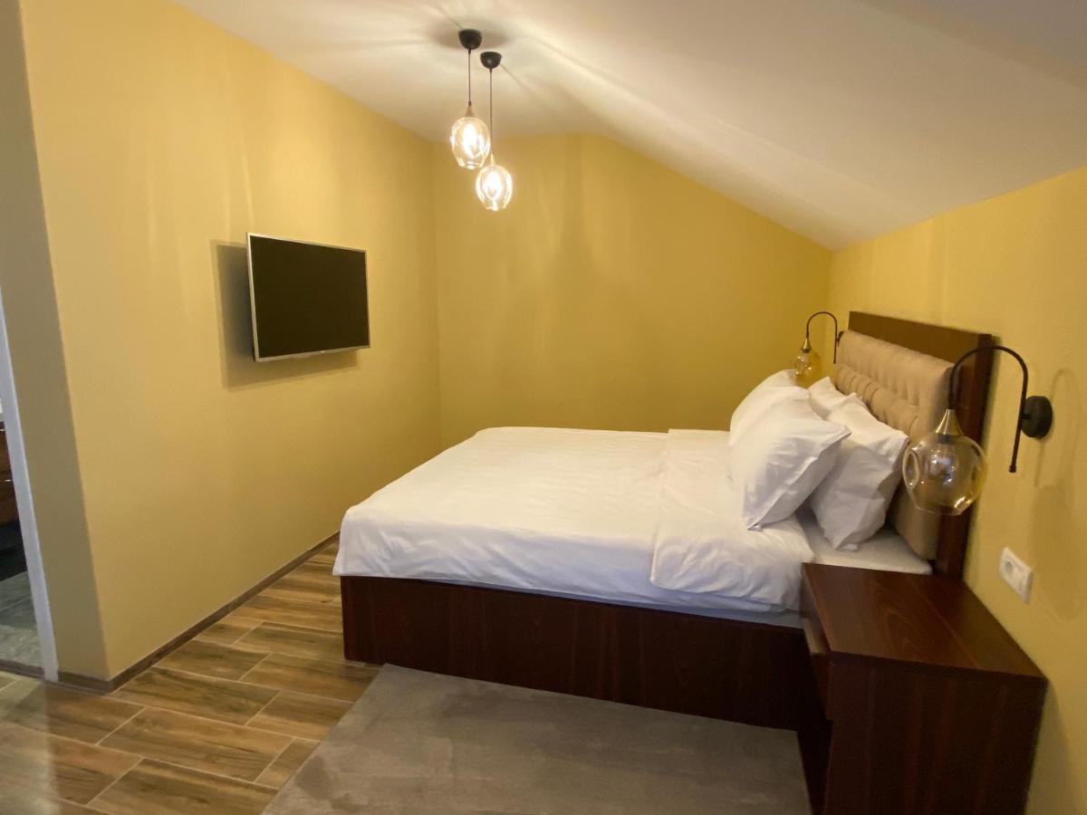 Hotel Kolonja'S เดบาร์ ภายนอก รูปภาพ